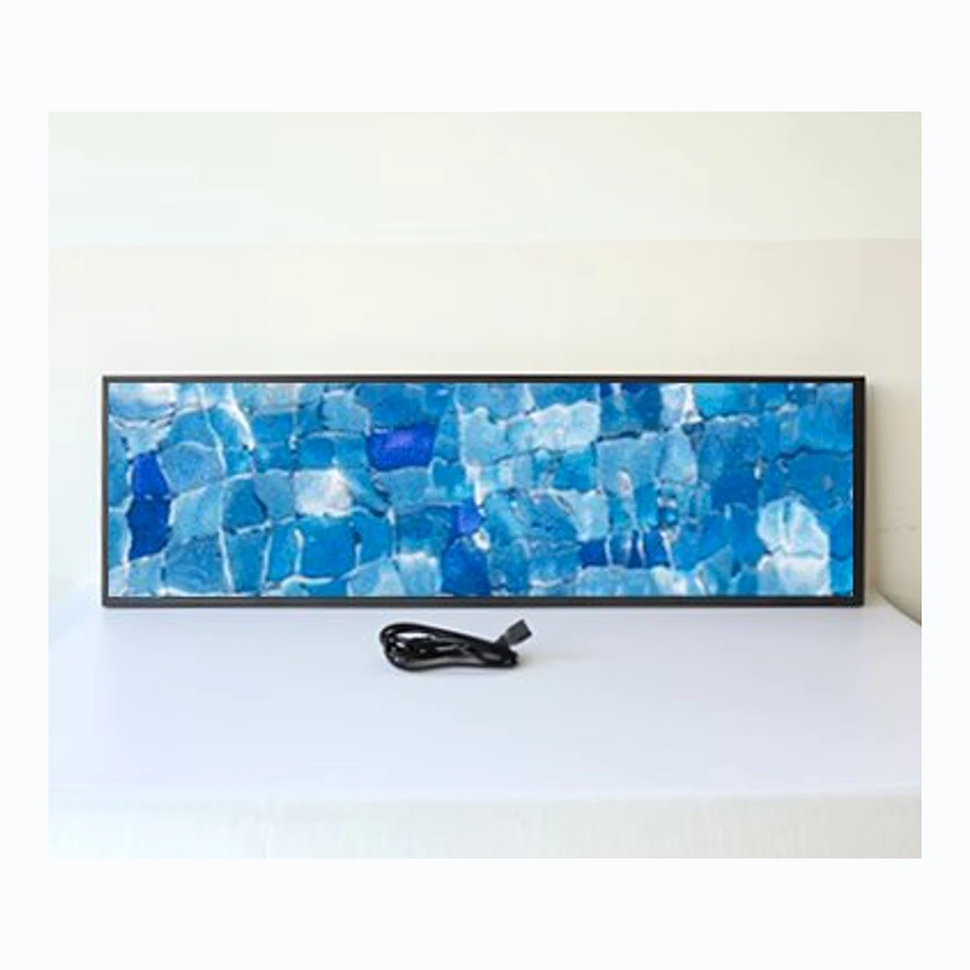 43.8 inch 1000 nits stretch TFT LCD digital signage